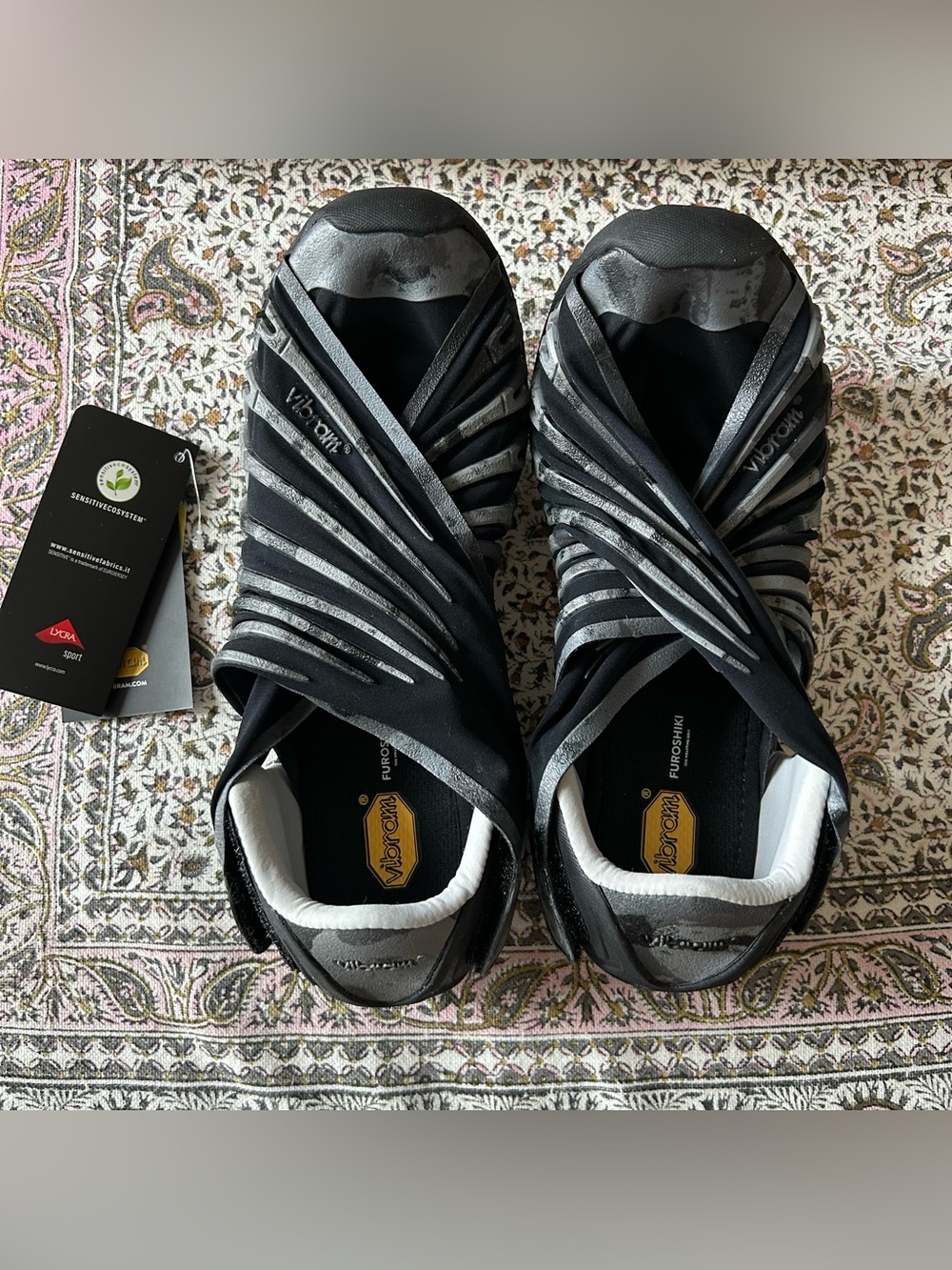 Vibram Furoshiki Black & Silver Wrap-Style Barefoot Sneakers